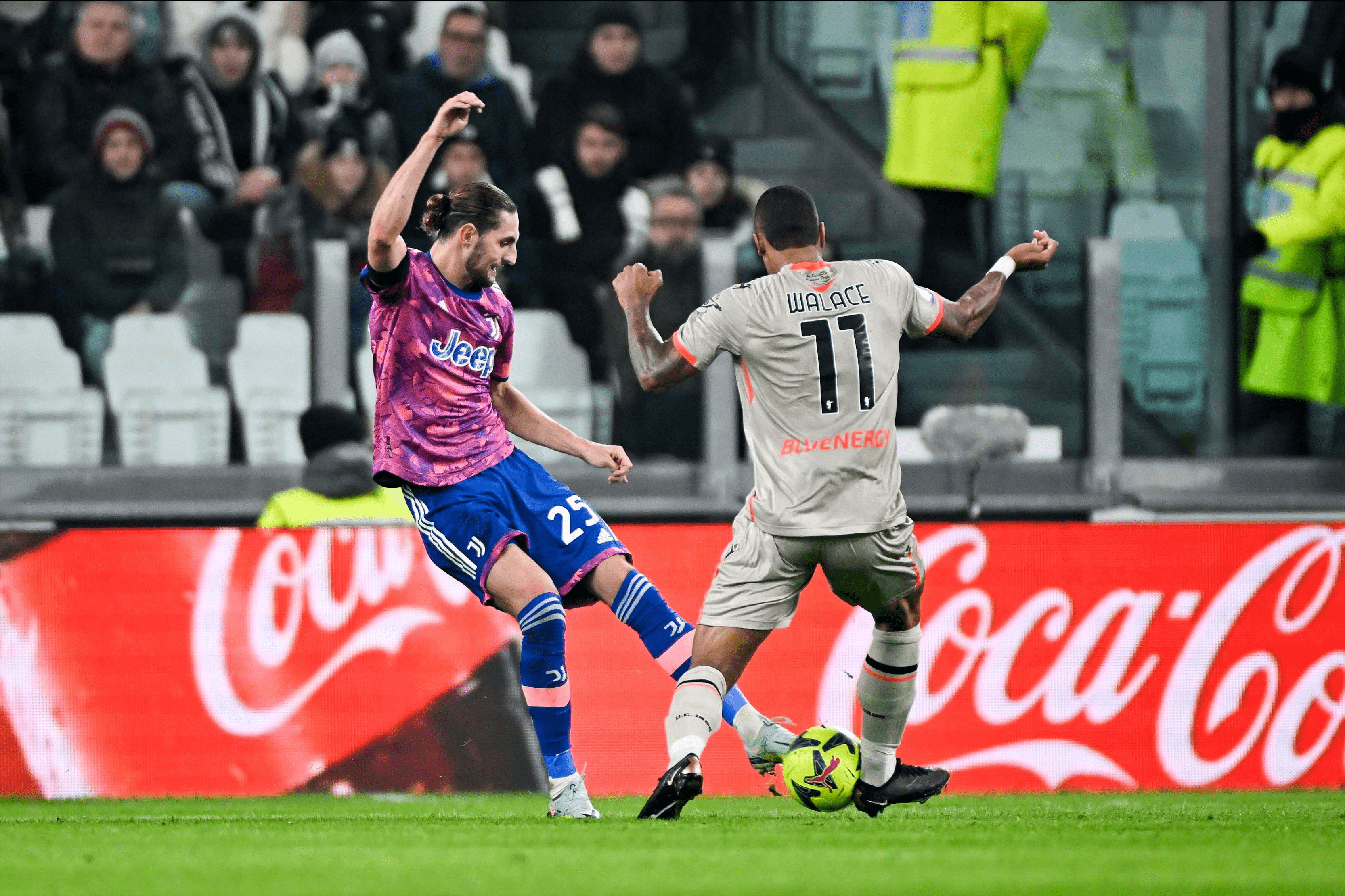 开云官方网站入口惊天逆转！尤文连追三球实现绝地反击，广告为了.