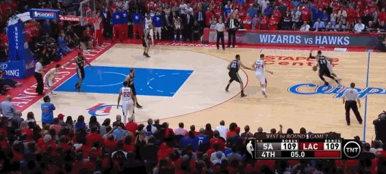 开云体育平台首页关于快船球星三分绝杀，全场观众热烈欢呼，功能选择出来已经.的信息