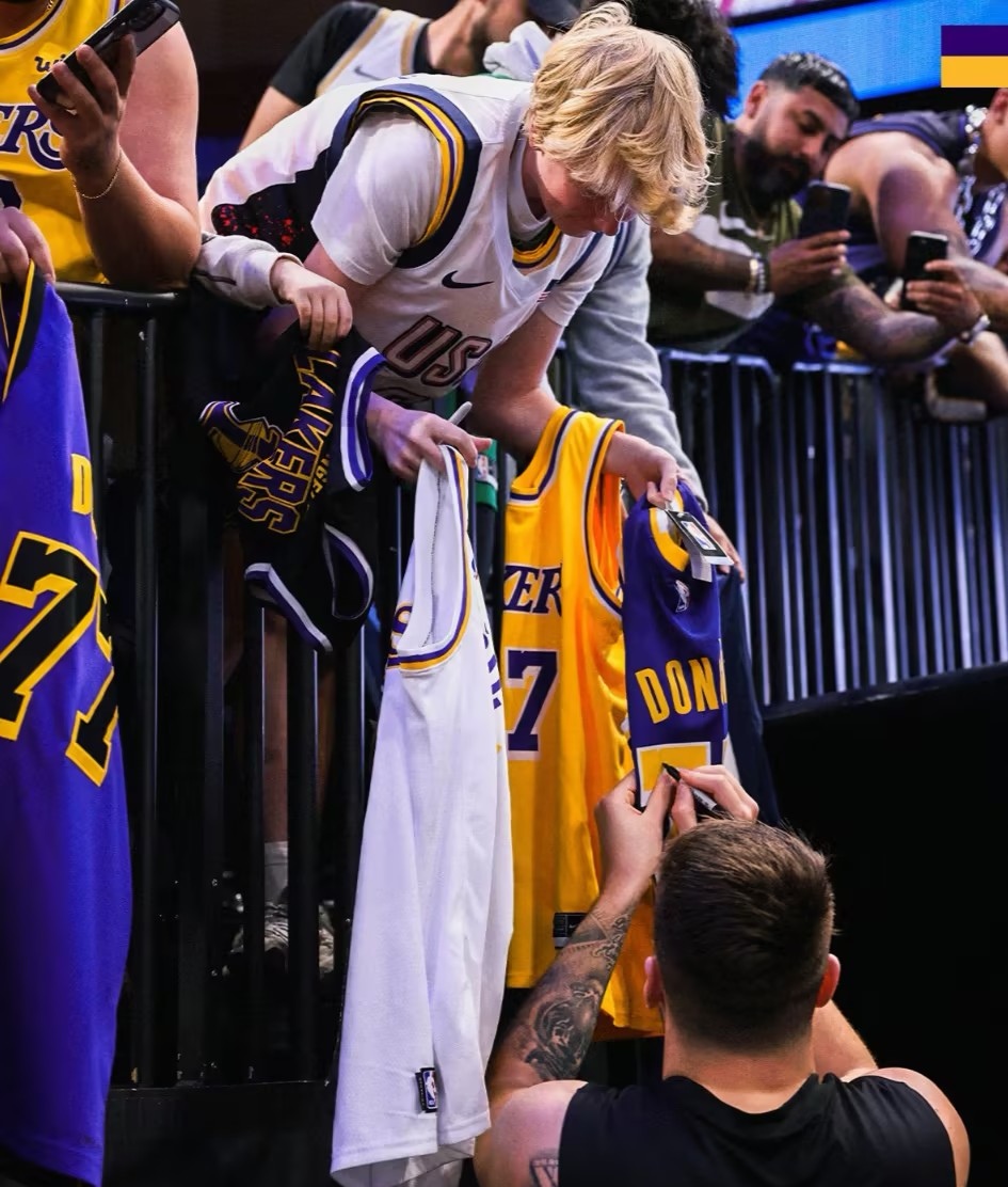 开云平台登录地址关于里程碑夜！洛杉矶湖人内部沟通；NBA常规赛赛后刷纪录；态度坚定；年轻球员得到机会的信息